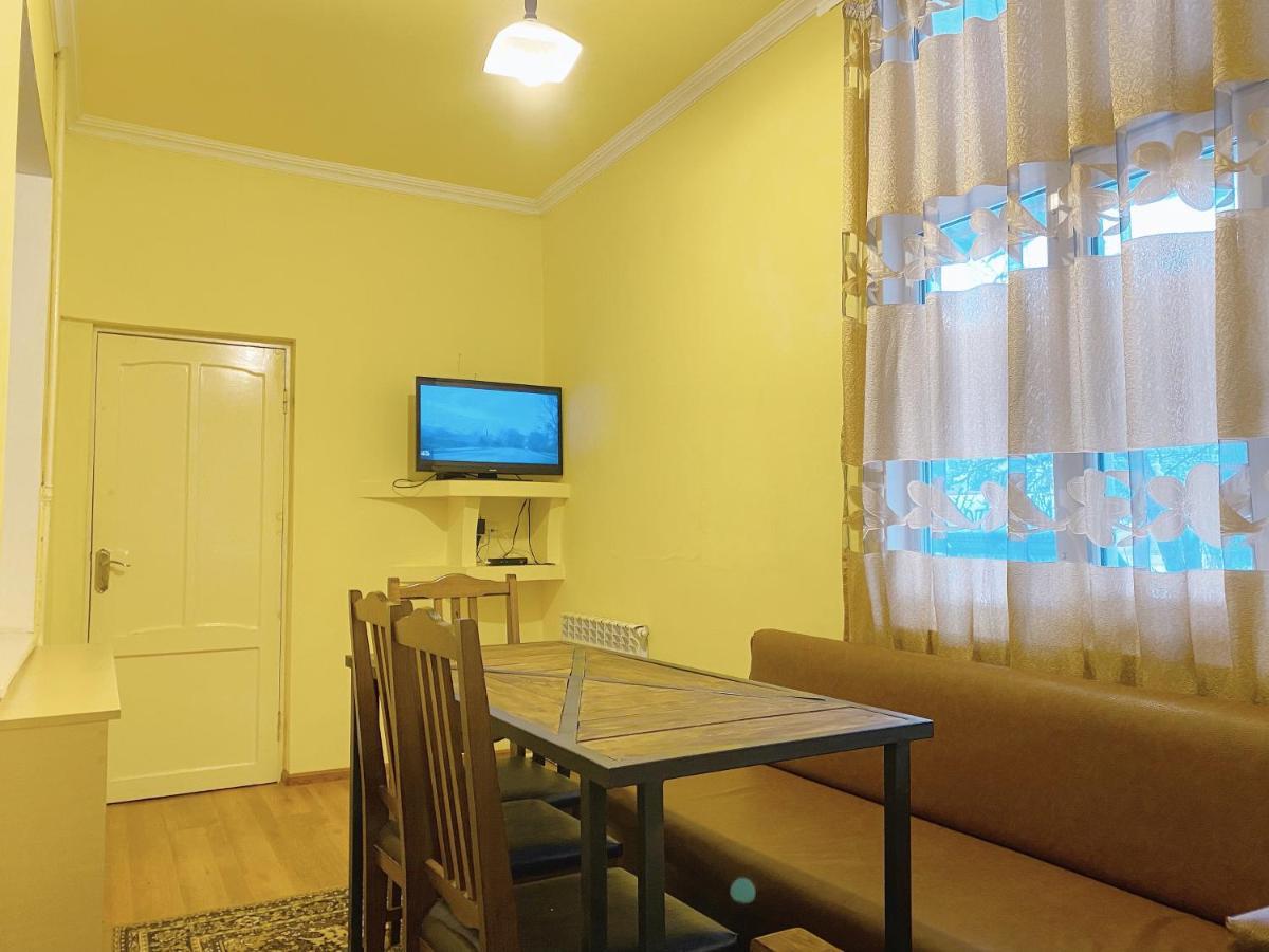 Green Garden B&B Dilijan Bagian luar foto