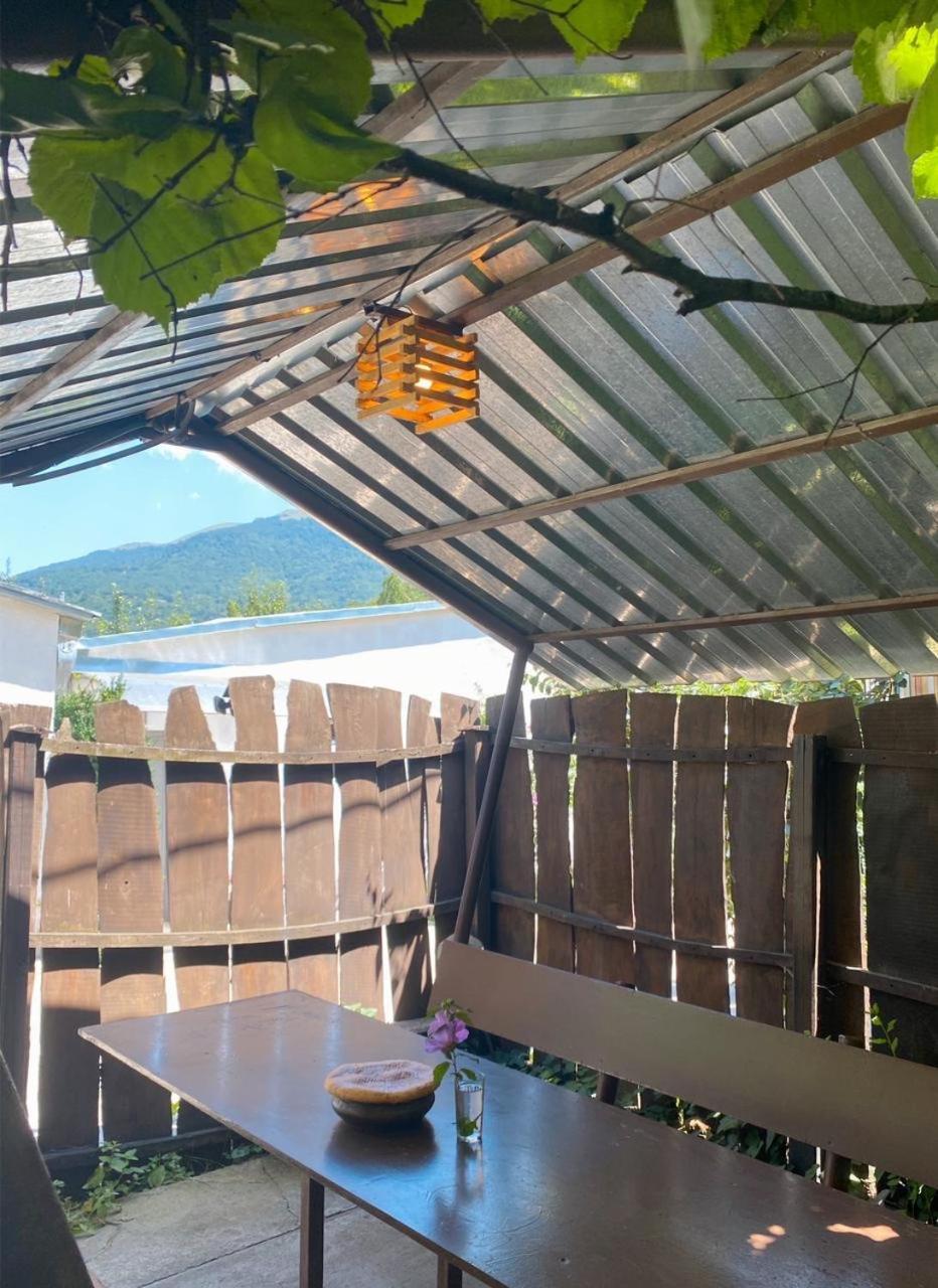Green Garden B&B Dilijan Bagian luar foto